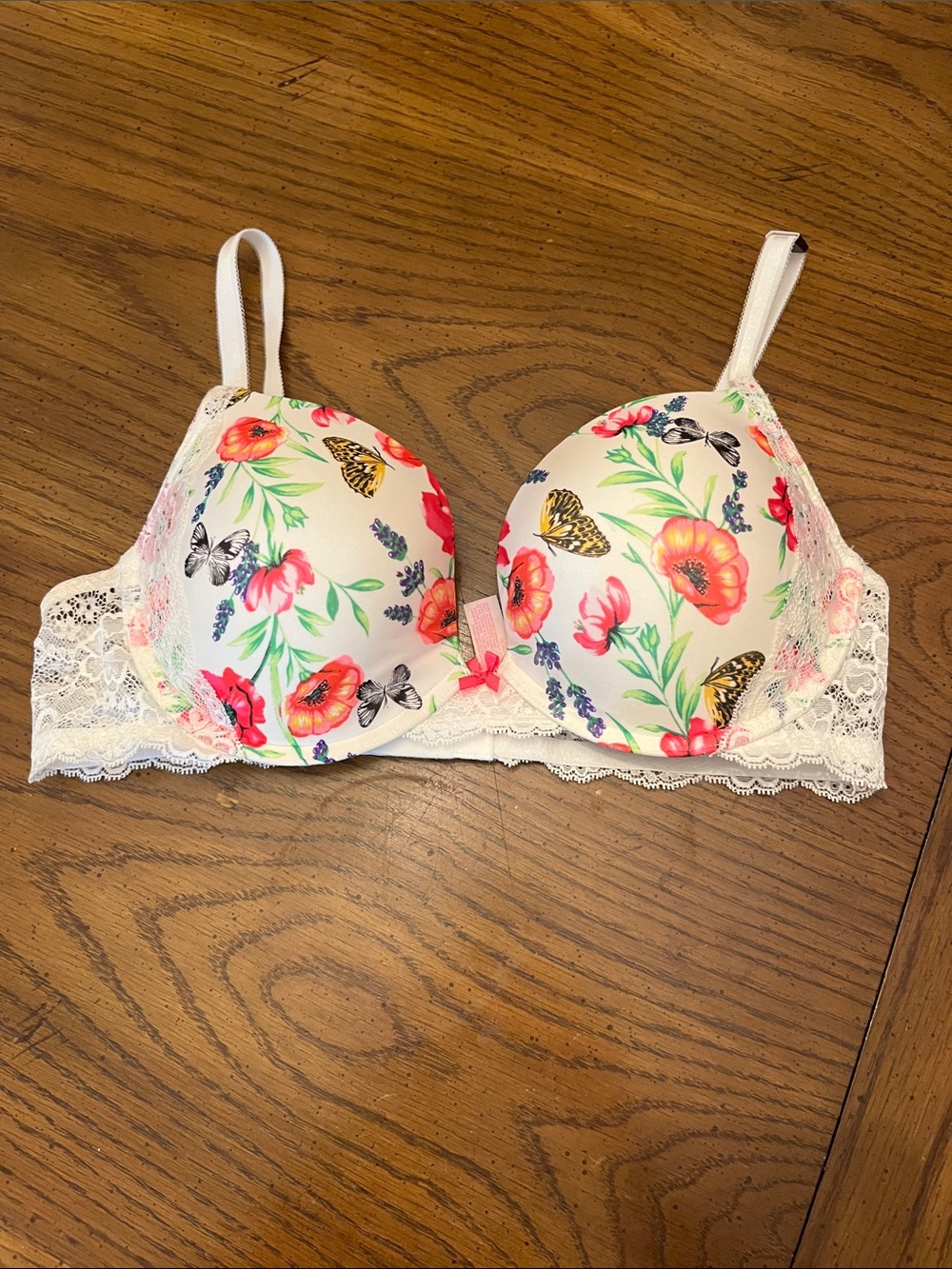 Victoria’s Secret Dream Angels Perfect Coverage bra, size 38 C, new without tags
